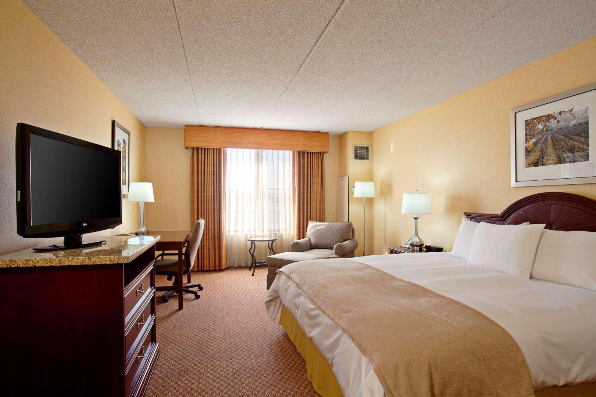Radisson Hotel Santa Maria Екстер'єр фото