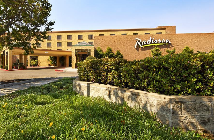 Radisson Hotel Santa Maria Екстер'єр фото